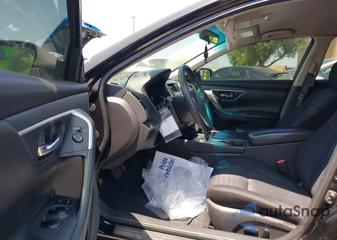 2016 Nissan Altima 2.5 S z USA, uszkodzony, nr VIN 1N4AL3AP8GC235446